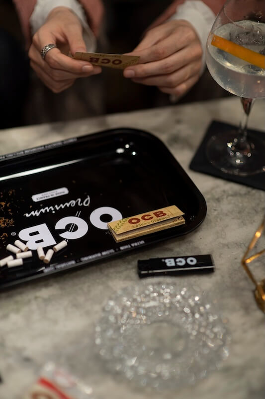 OCB Medium Premium metal tray